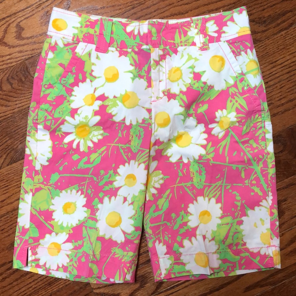 🌴Lilly Pulitzer Hotty Pink Full Sun Bermuda Short - Preppy & Summer-Ready! 🌸